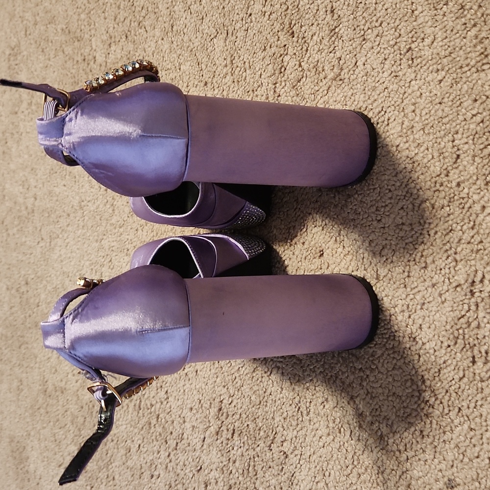 Purple heels - Picture 3 of 6